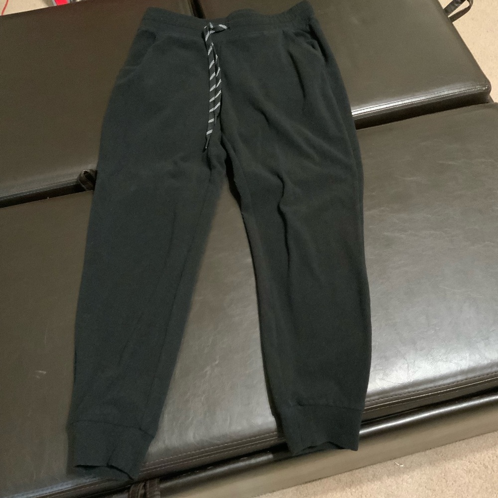 Bundle Variety 6 Pairs of Women Joggers. Size Medium - Picture 4 of 11